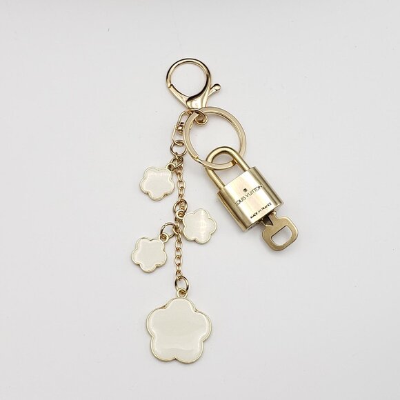 Authentic Louis Vuitton Lock & Key with Unbranded Flower Charm, Keychain - Picture 4 of 16